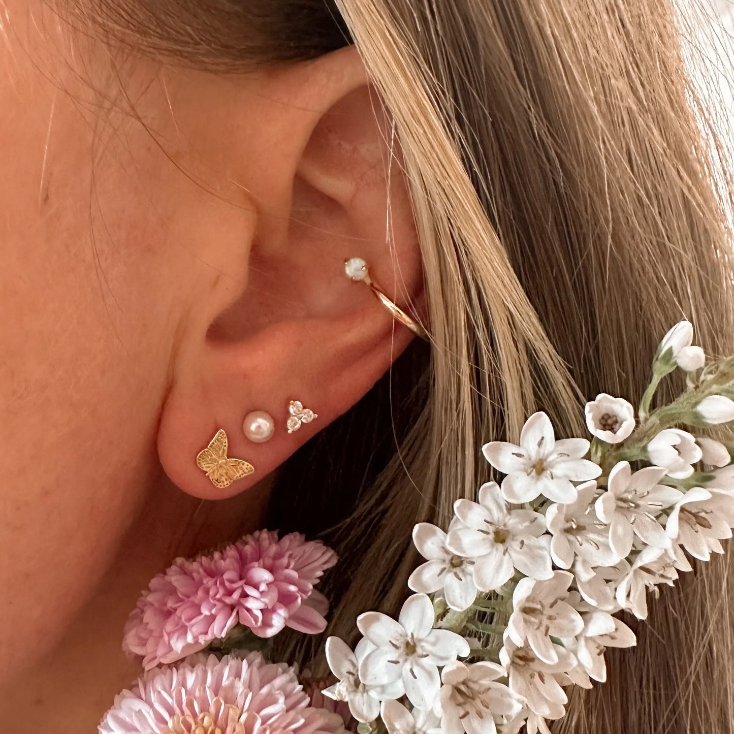 4mm pearl studs Lise's Pieces