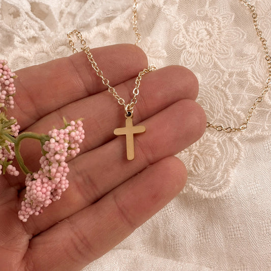 Small cross necklace - gold Lise's Pieces