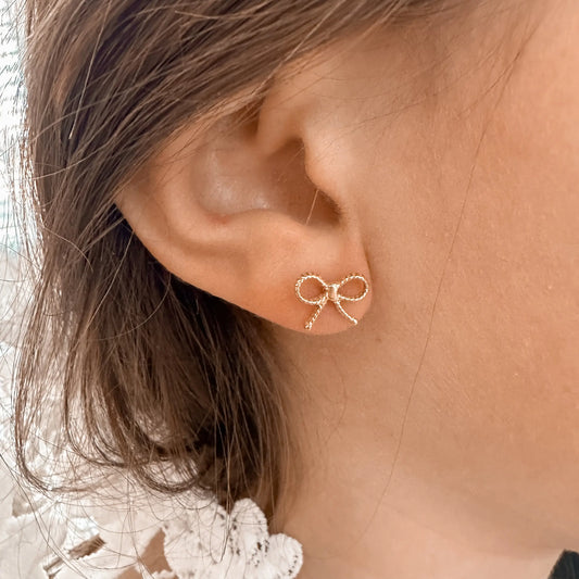 Wire bow screwbacks Lise's Pieces
