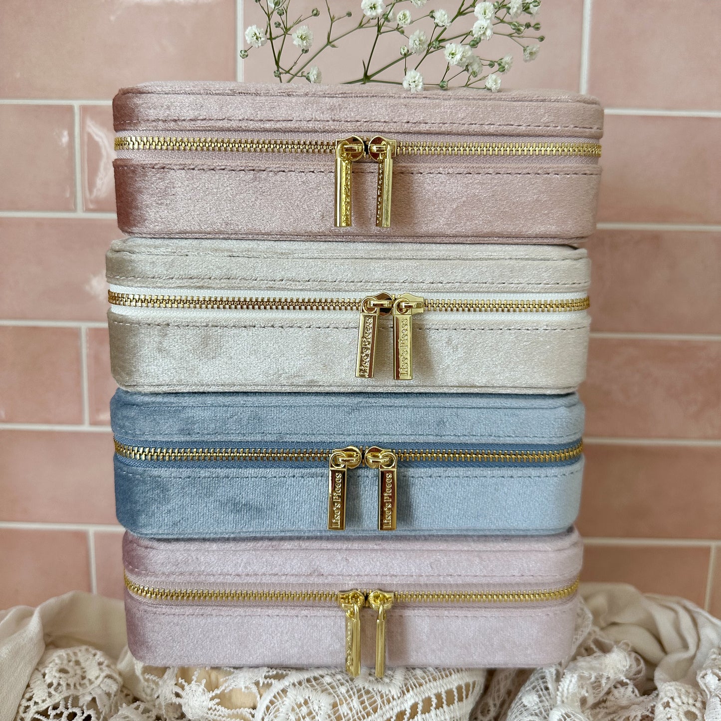 Velvet earring/ring box