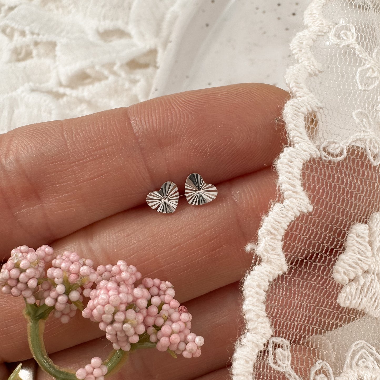 Heart Burst studs - Silver
