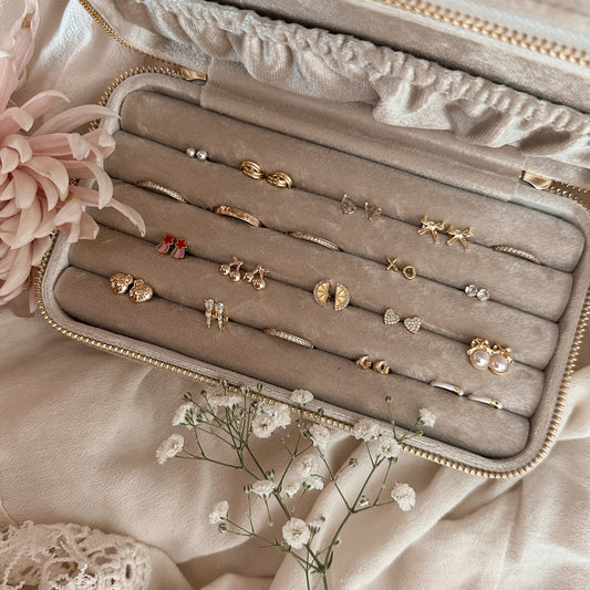 Velvet earring/ring box