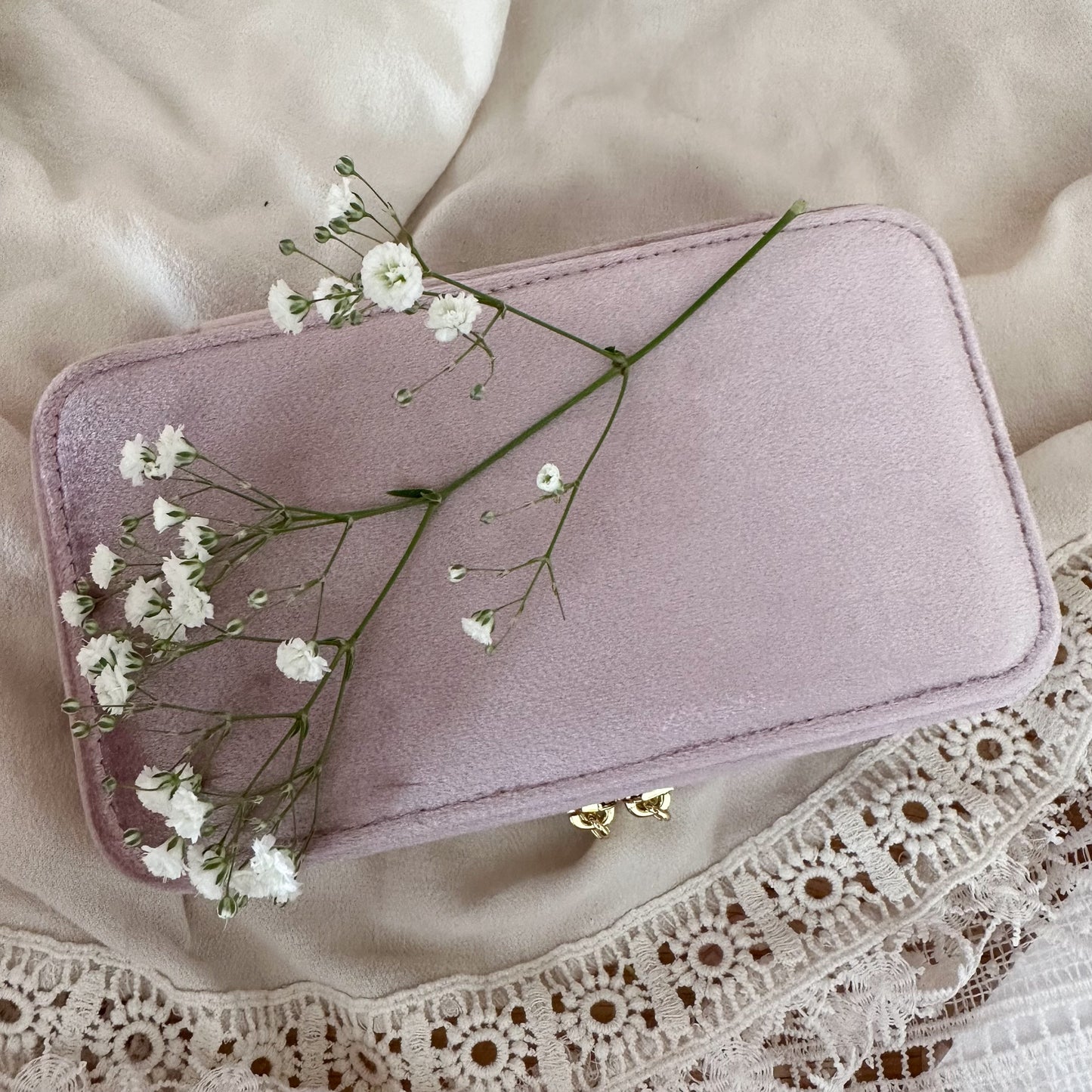 Velvet earring/ring box