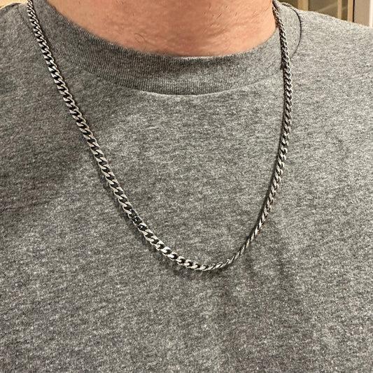 Thick figaro chain