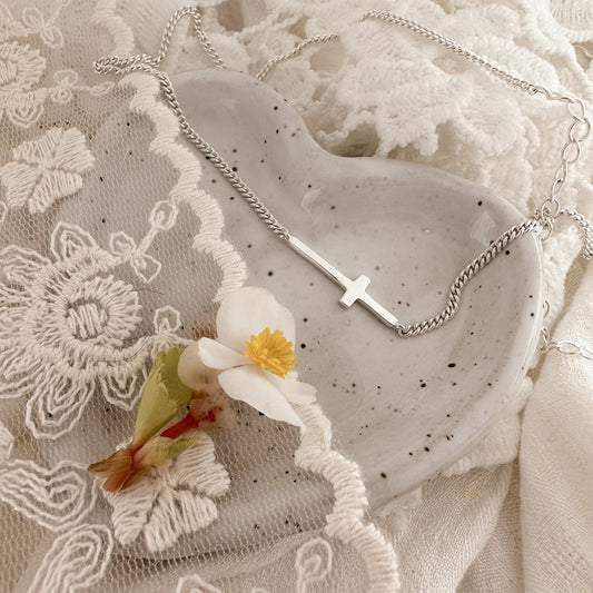 Sideways Cross Choker - Sterling