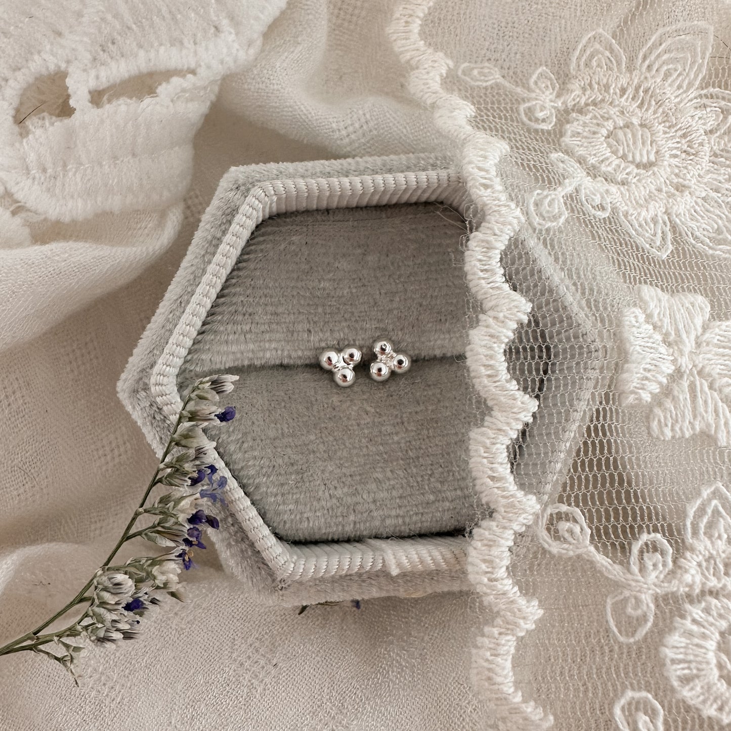 Triple Cluster Mini Stud - silver