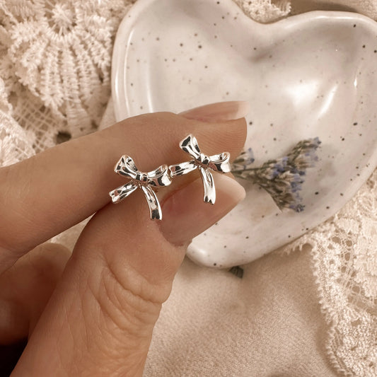 Sterling bow studs Lise's Pieces