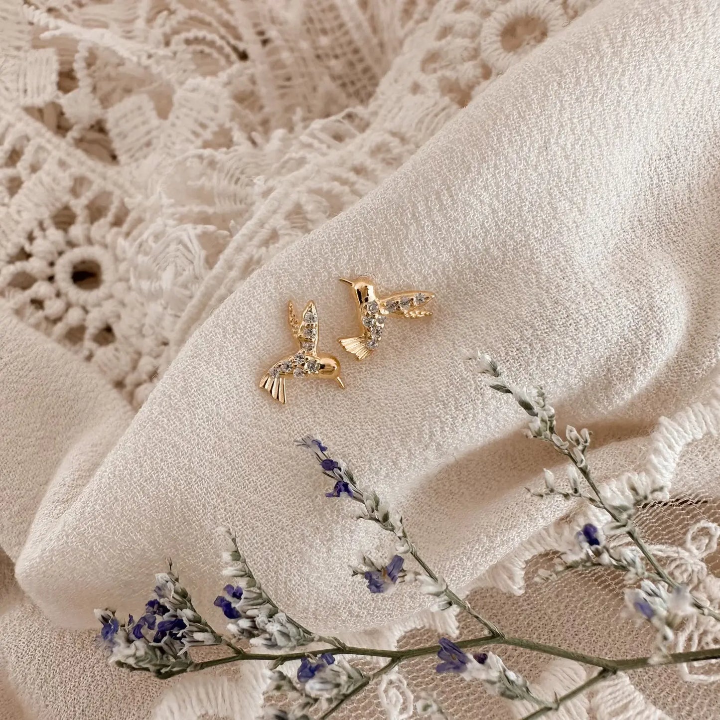 Crystal hummingbird studs - gold Lise's Pieces