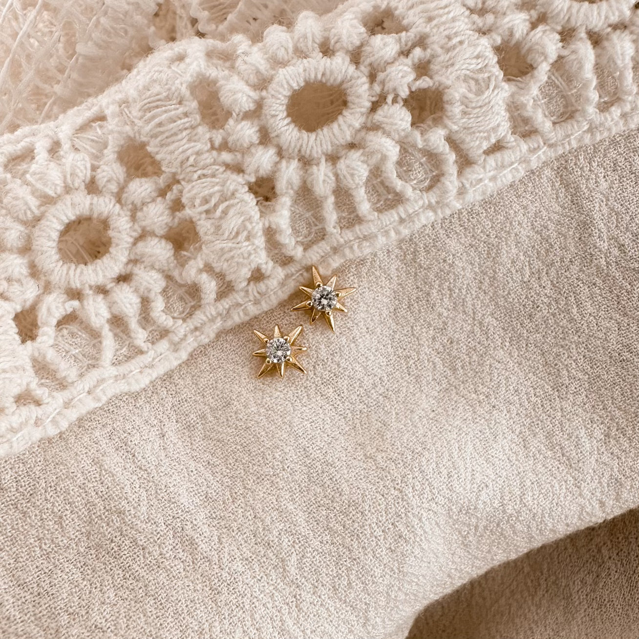 Starburst studs - gold