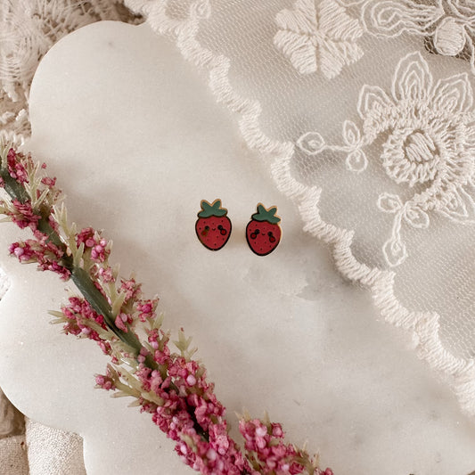 Sweet strawberry screwbacks - Myzie collection