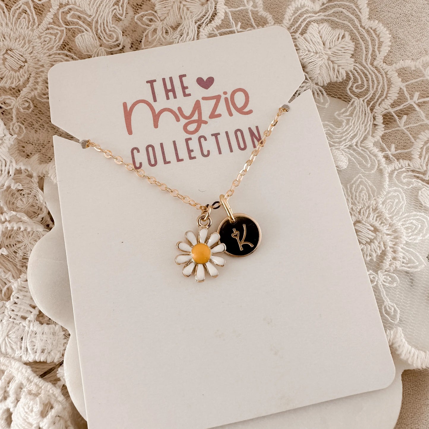 Monogram daisy necklace - Myzie collection Lise's Pieces