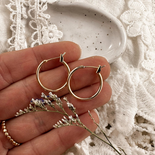 Classic French Hoops - 18mm Lise's Pieces