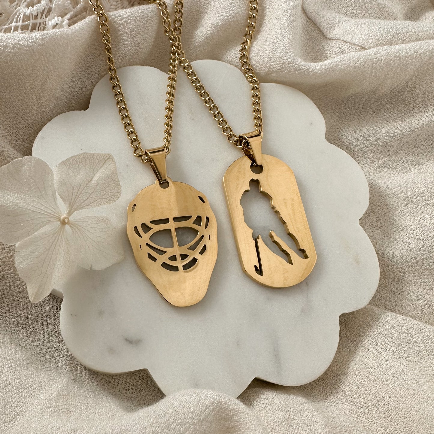 Hockey Necklace (plain - no #)