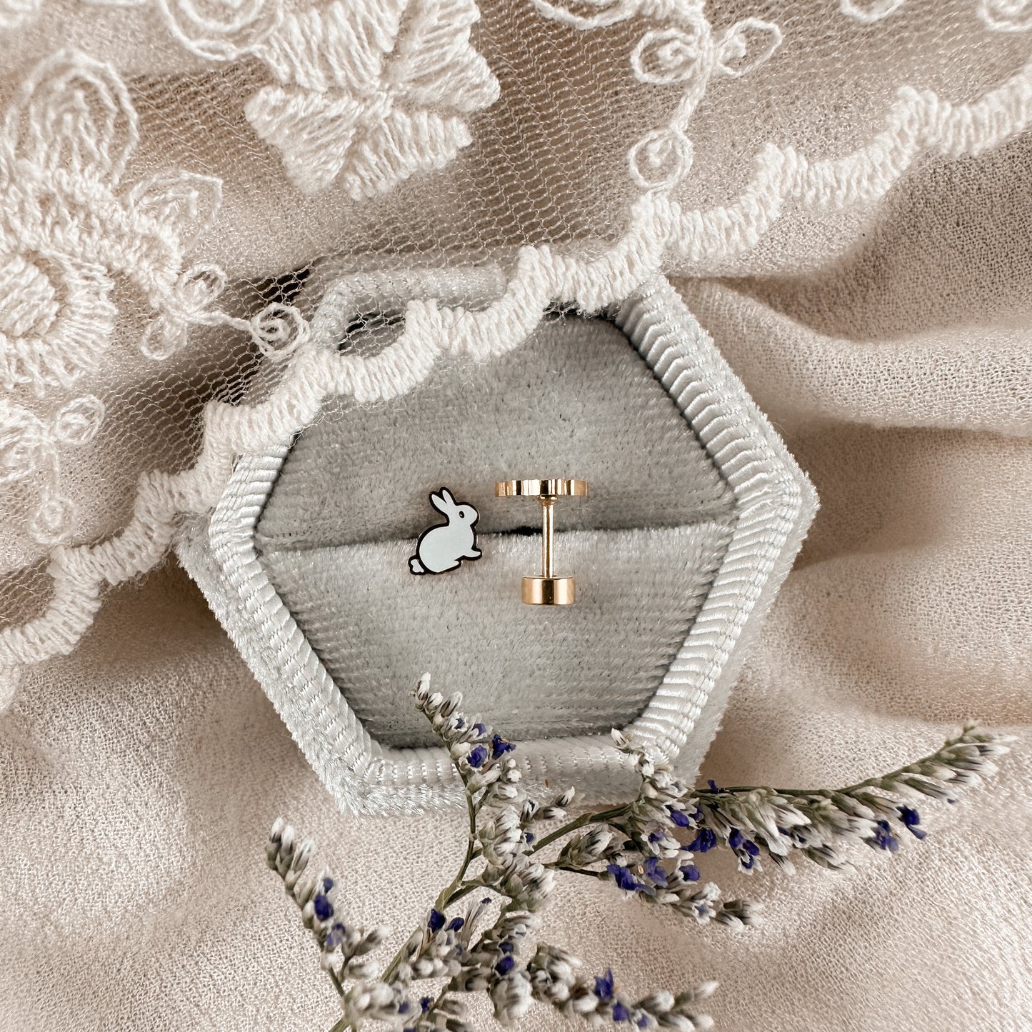 White Bunny screwbacks