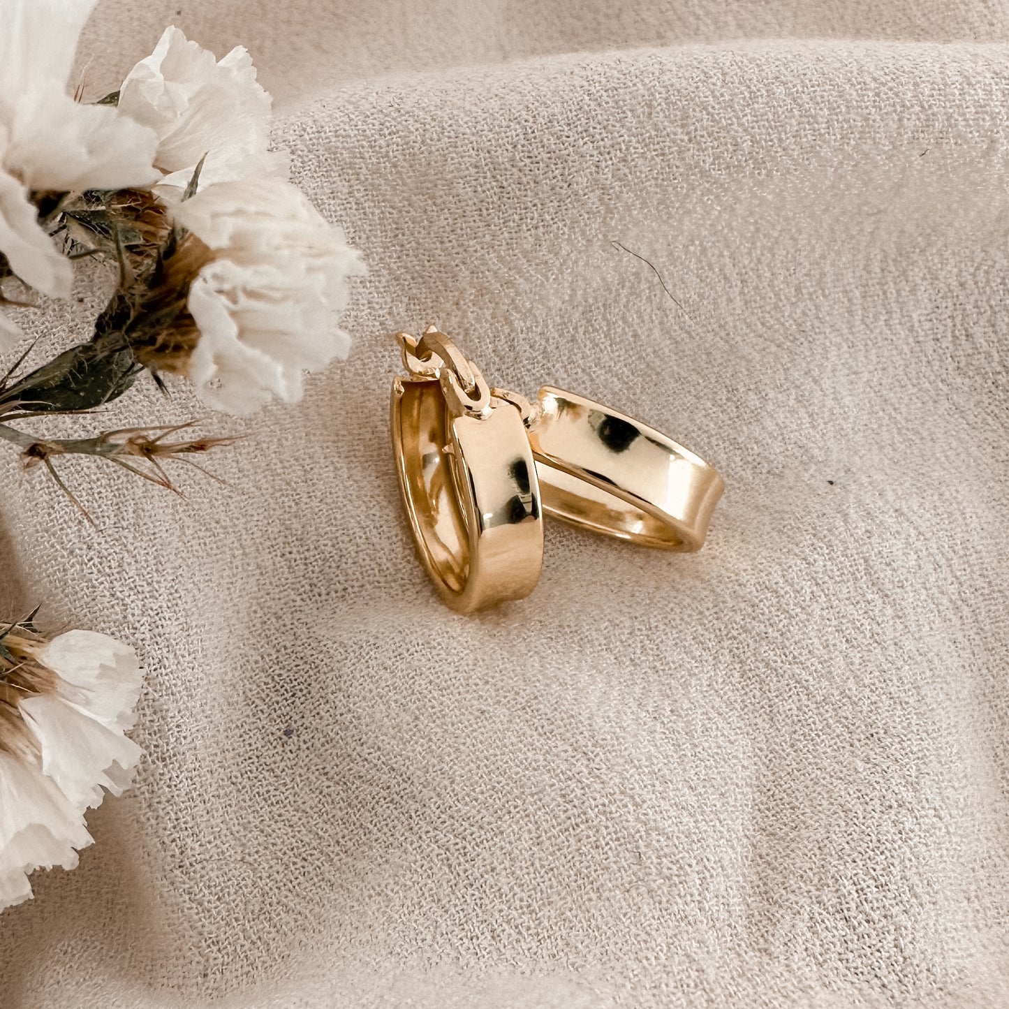 Ava hoop - gold