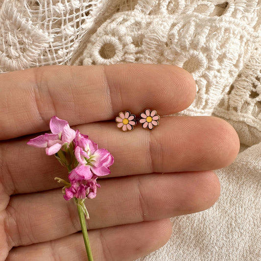Pink daisy screwback studs