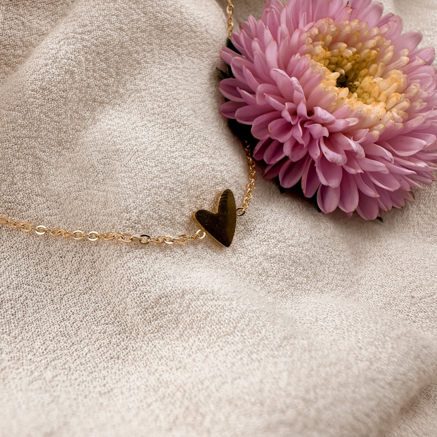 Dainty heart bracelet