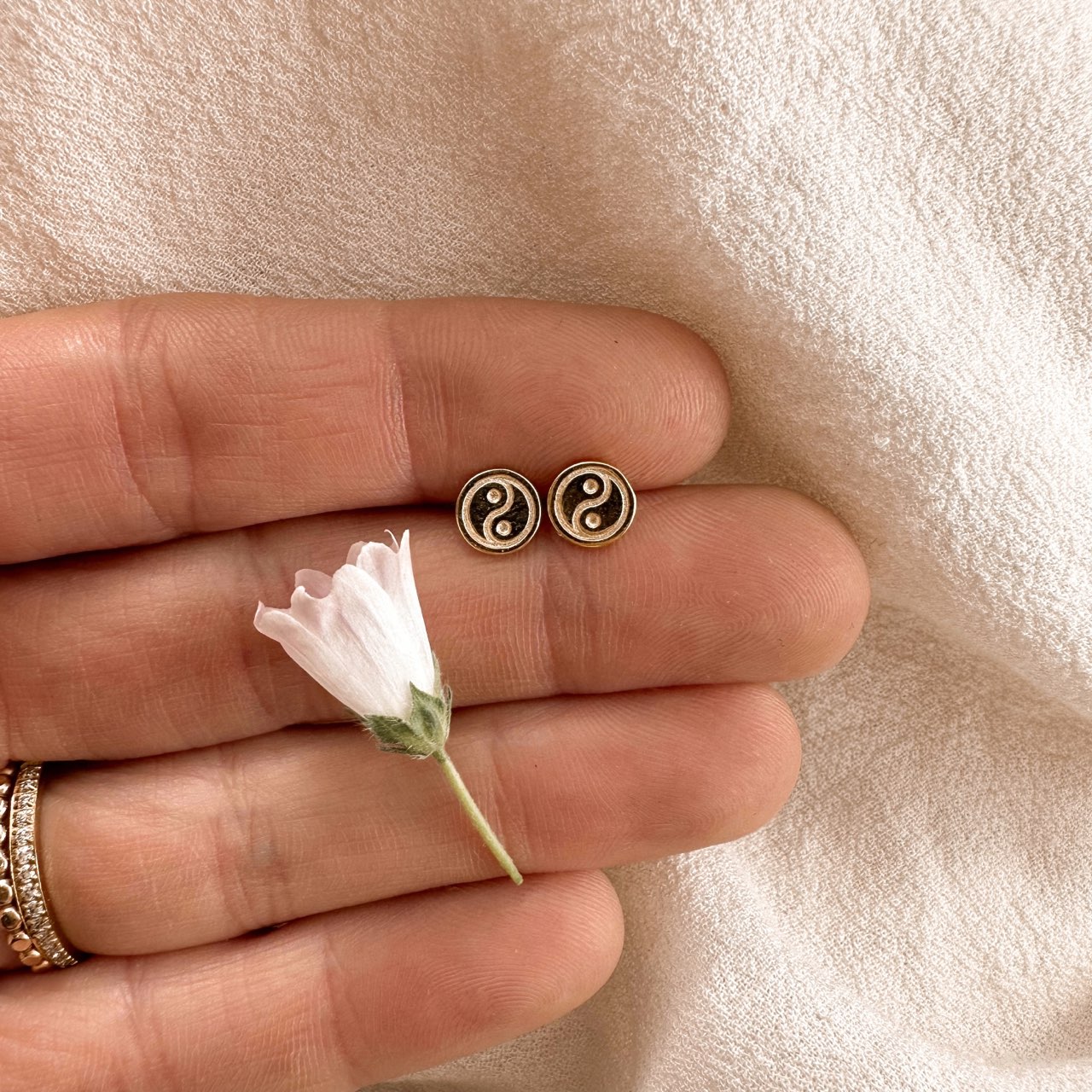 Yin Yang studs - gold