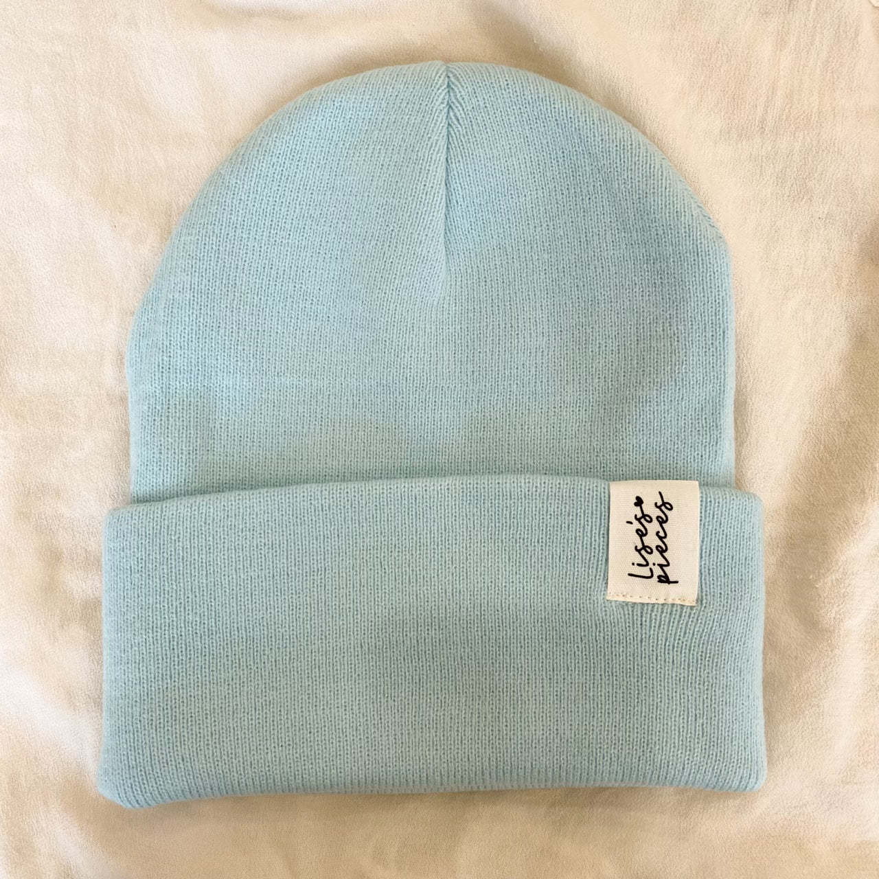 Robin’s egg blue toque