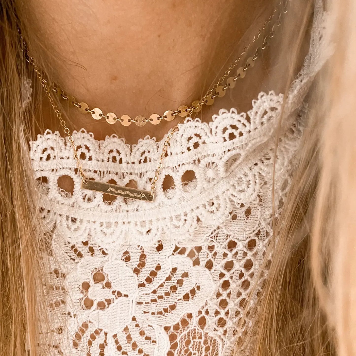 Petite mama bar necklace - gold Lise's Pieces