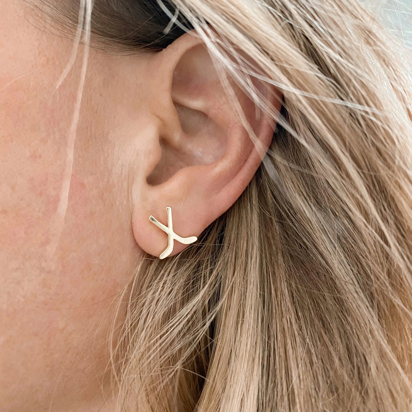 Hockey stick studs - gold Lise's Pieces
