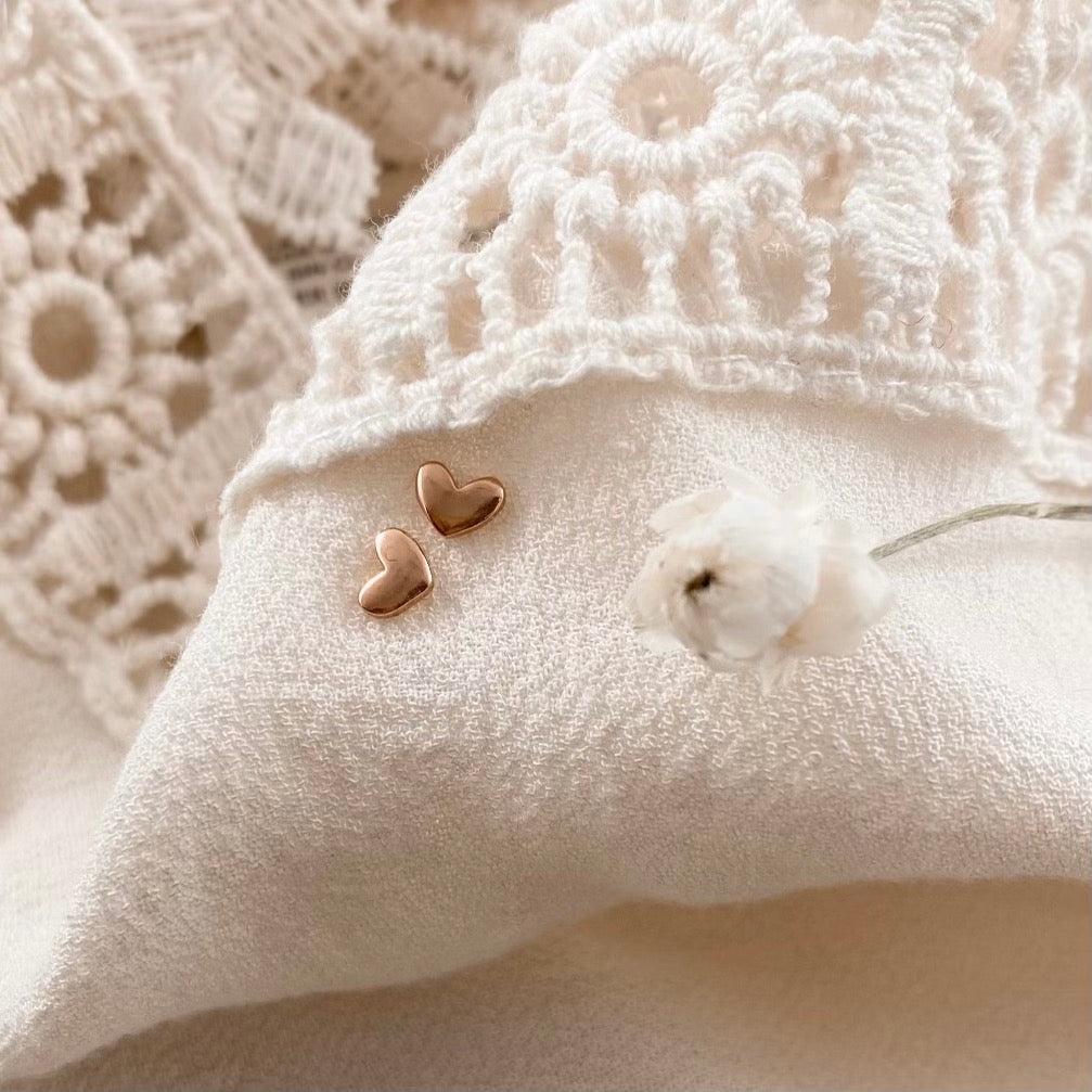 sweetheart studs - rose gold