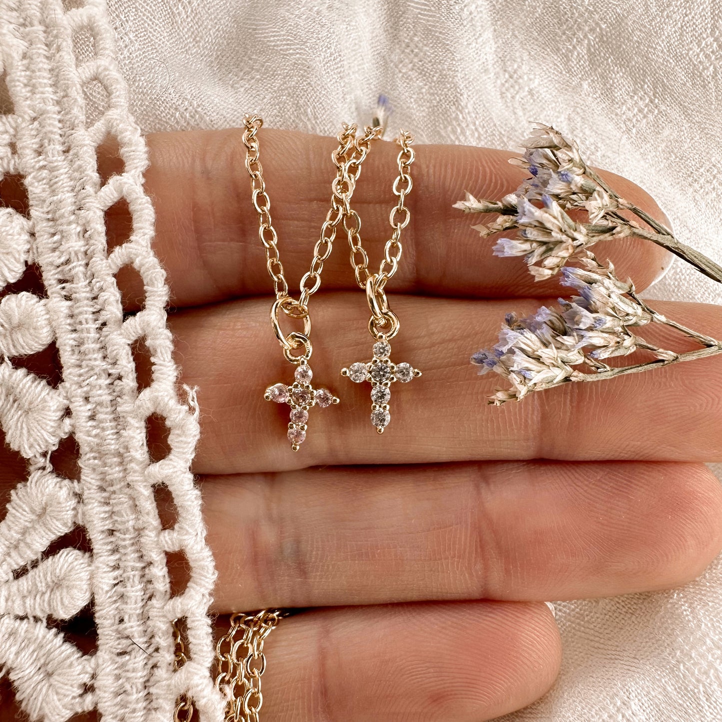 Mini crystal crosses - Myzie Collection