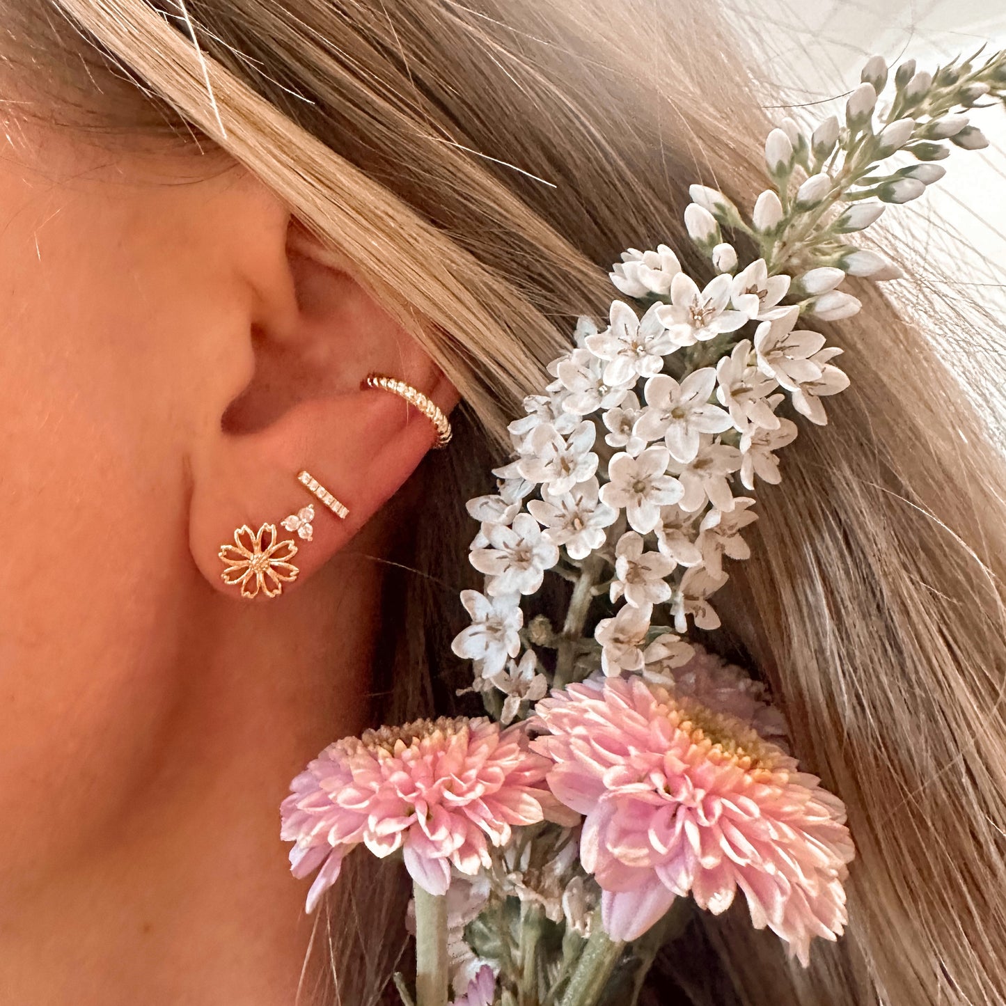 Crystal bar studs - gold