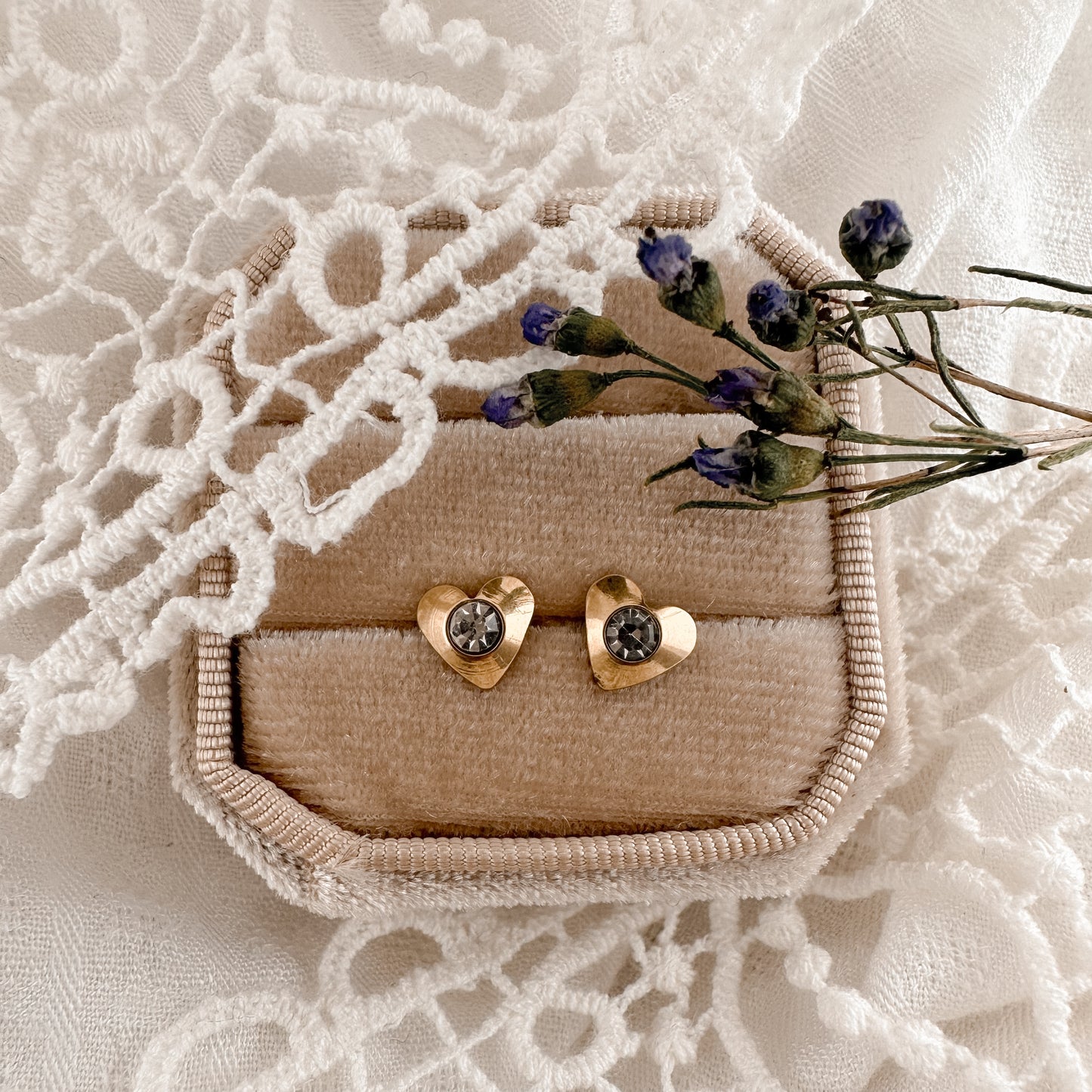 Crystal heart Screwbacks