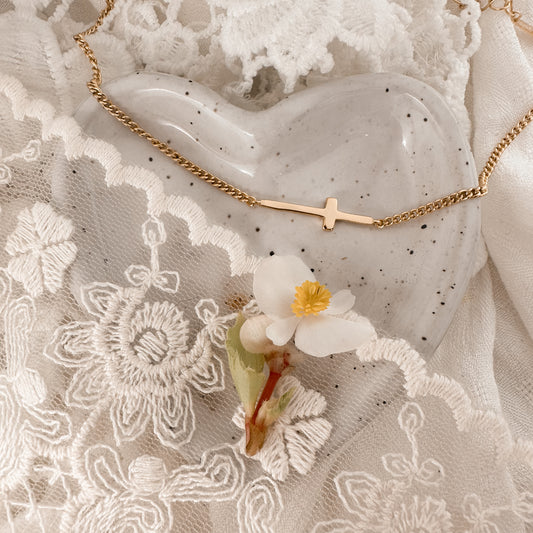 Sideways Cross Choker- 14k