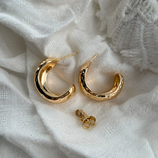 Wide Dimpled Hoops - gold Lise's Pieces