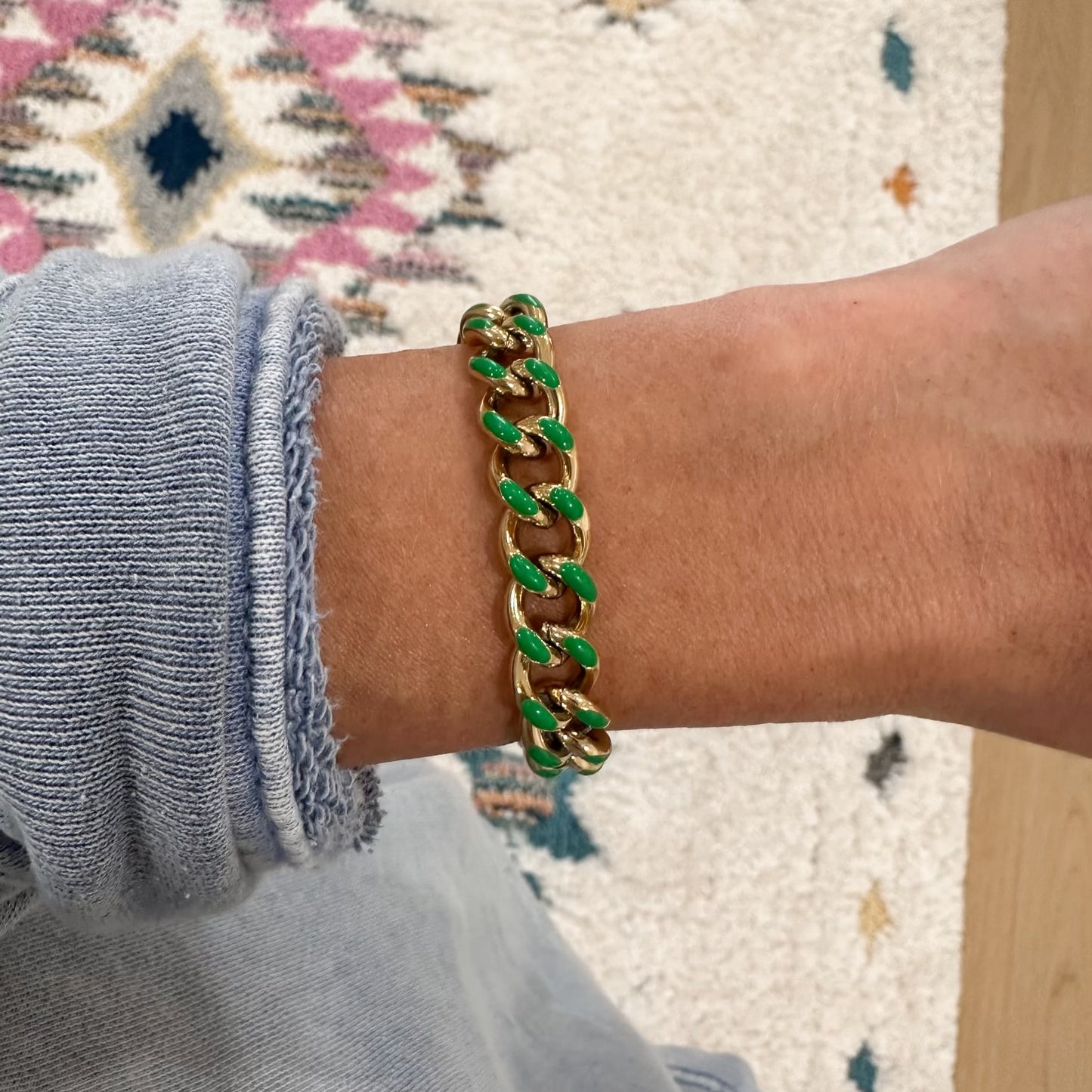 Green enamel curb chain bracelet - gold