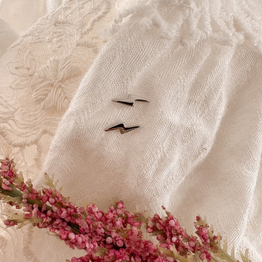 Lightning bolt studs - silver