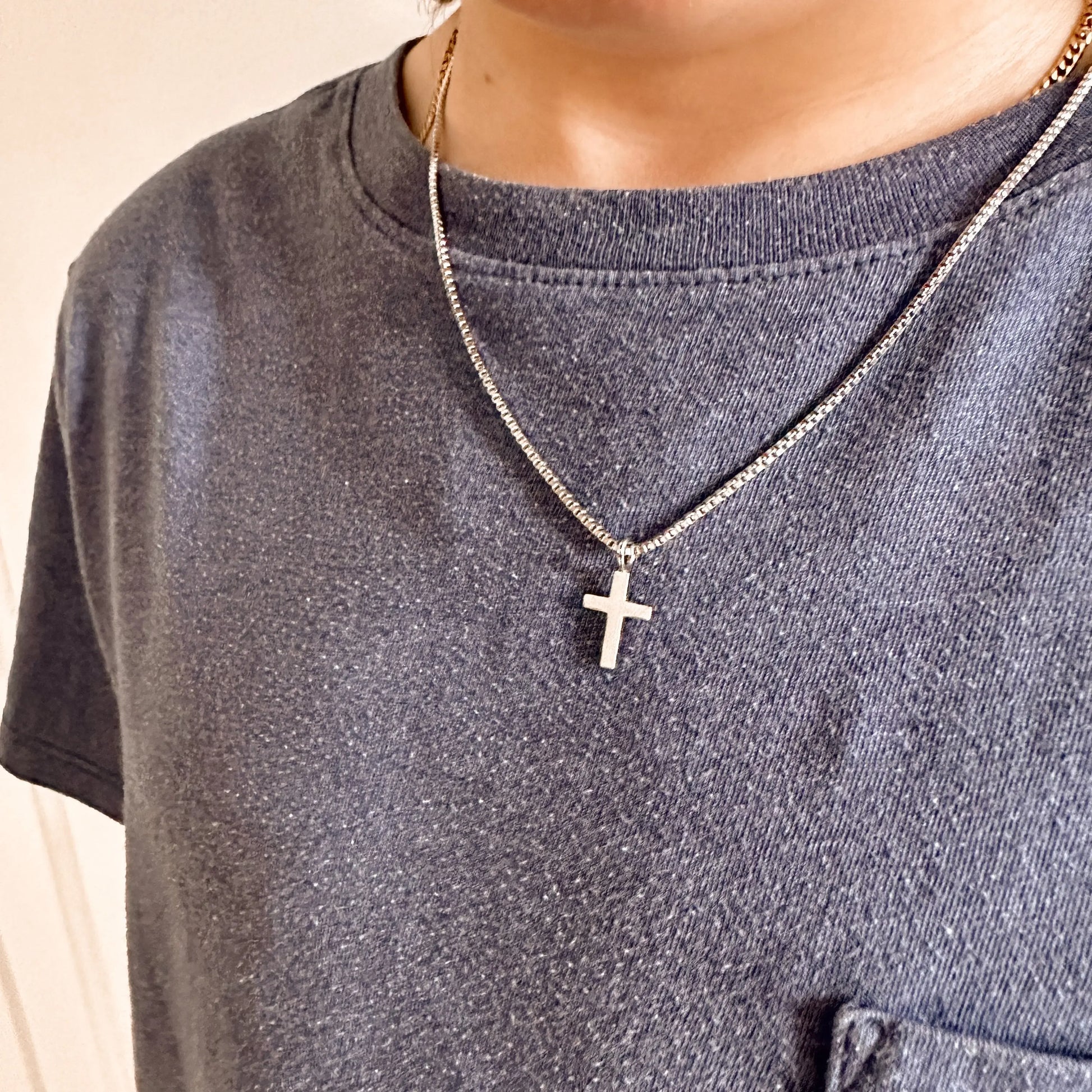 Unisex Cross Necklace Lise's Pieces