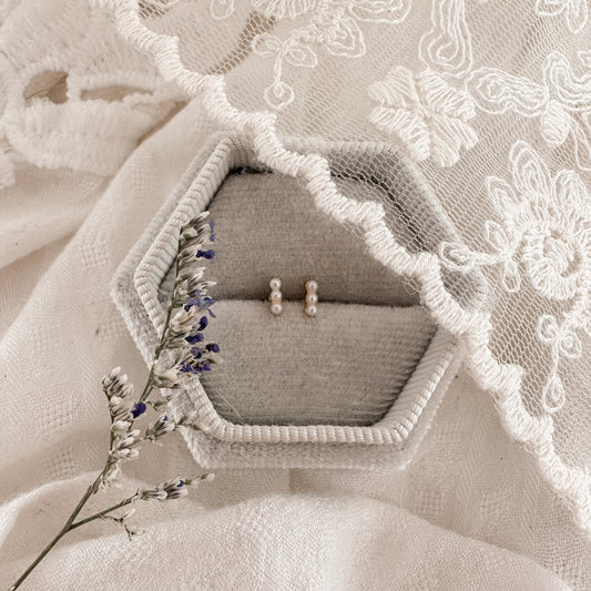 Pearl Bar Studs - MINI