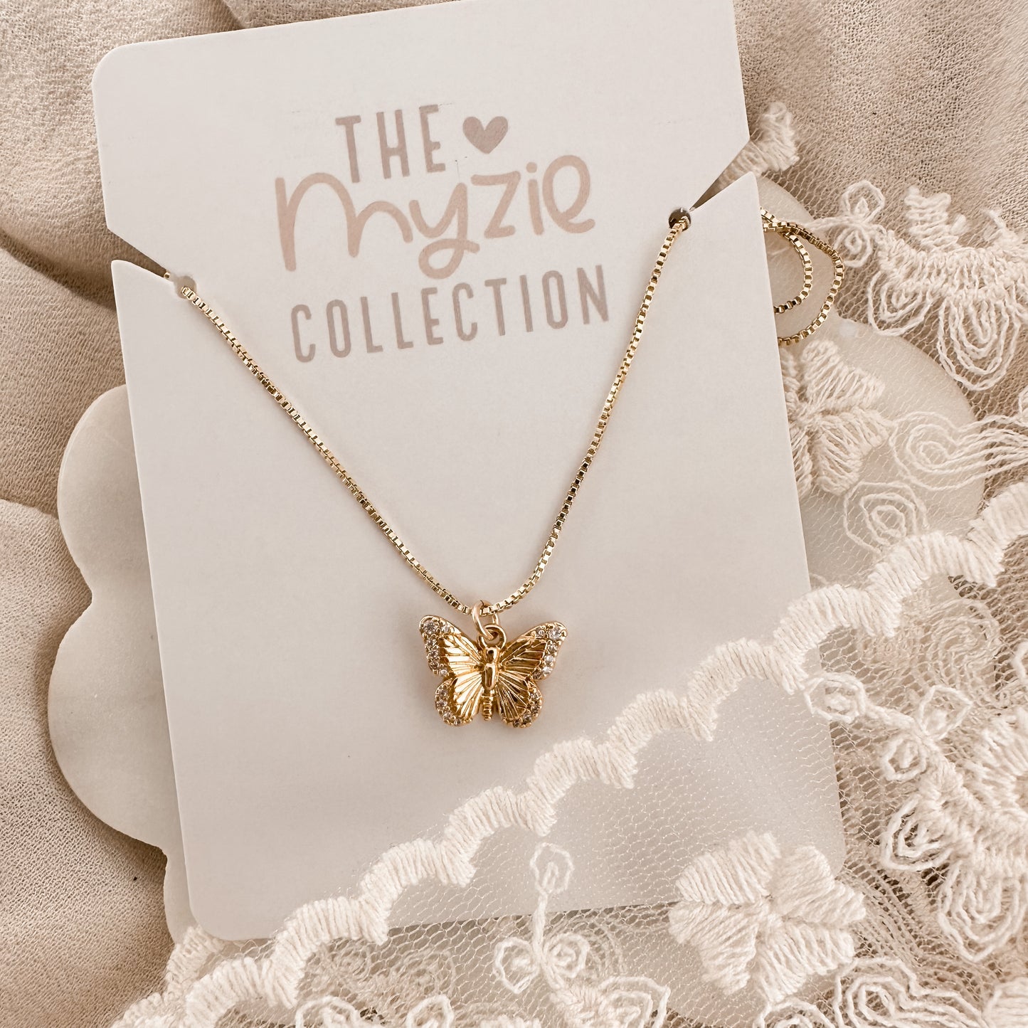 Butterfly necklace - Myzie collection