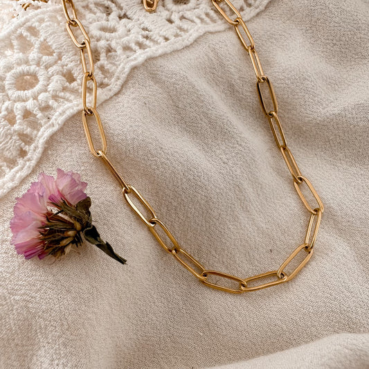 Oversized Paperclip necklace