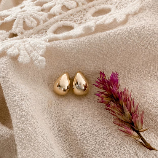 Teardrop studs - gold