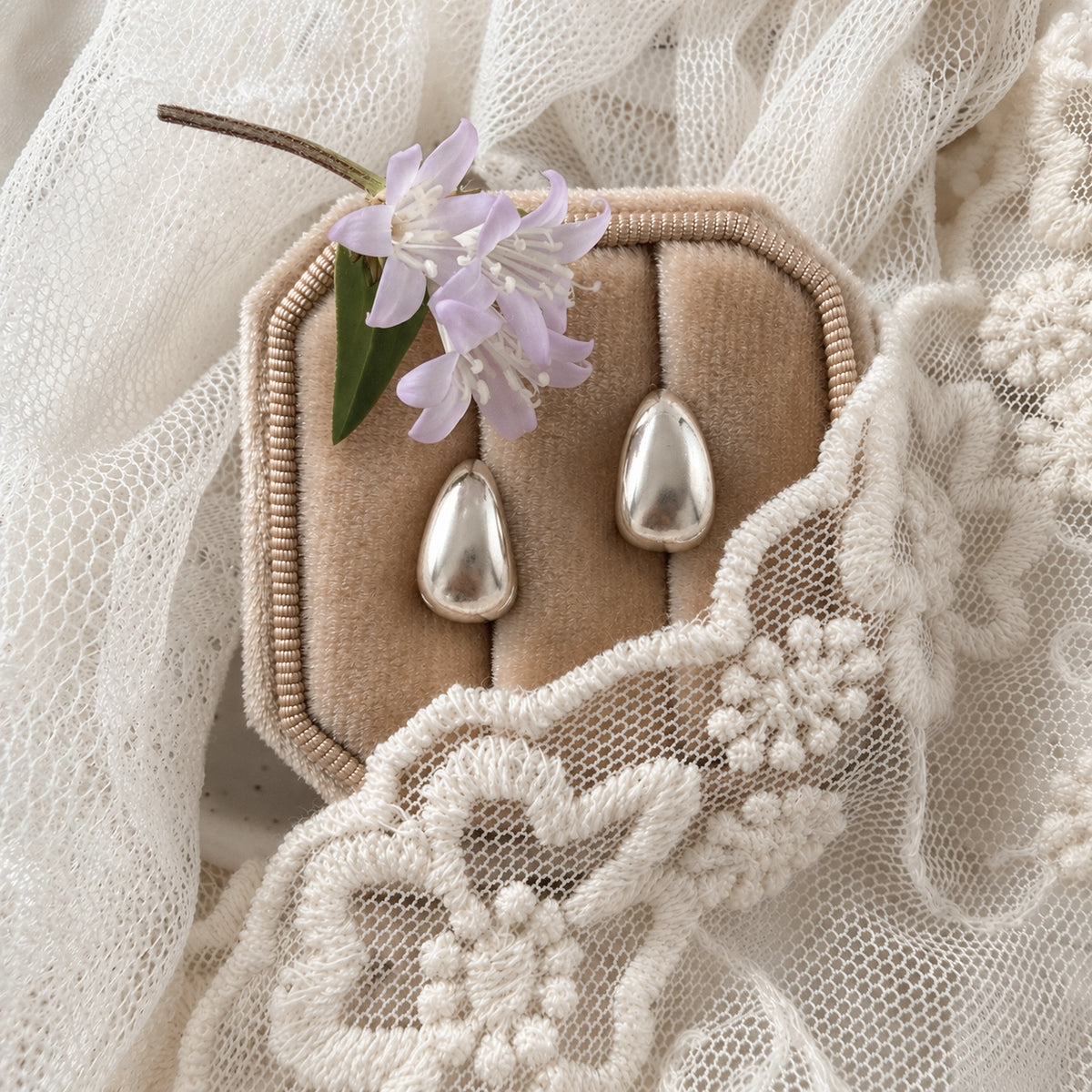 Large Oval Snap Huggies - silver Lise's Pieces