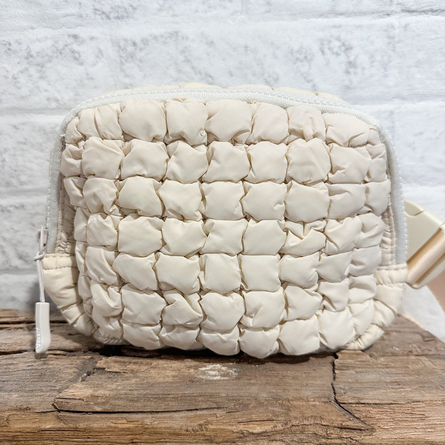 Quilted Nylon sidekick bag - Cream