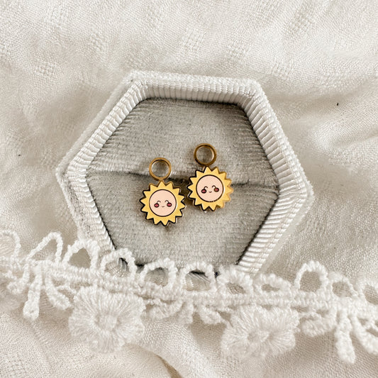 Smiling sun hoop charms - Myzie collection Lise's Pieces