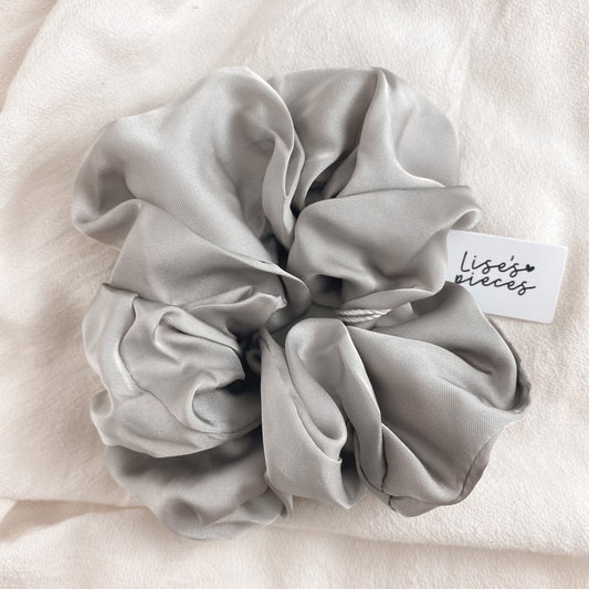 Luxe silk scrunchie - Light grey
