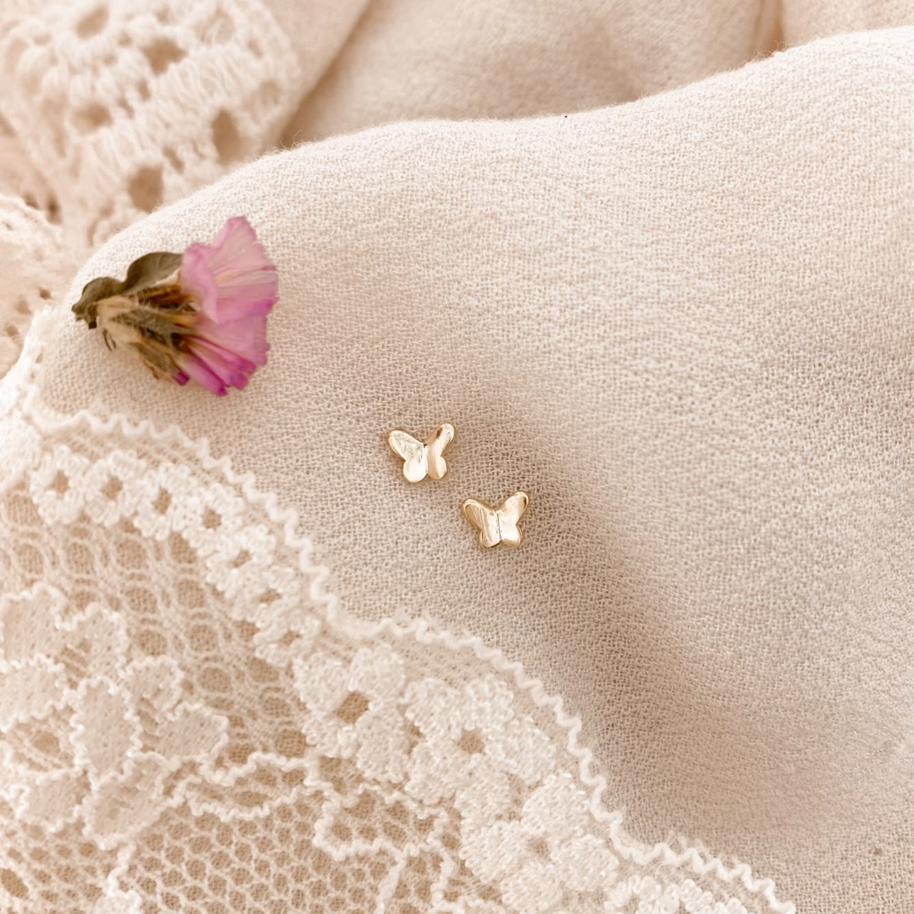 Tiny butterfly studs - gold